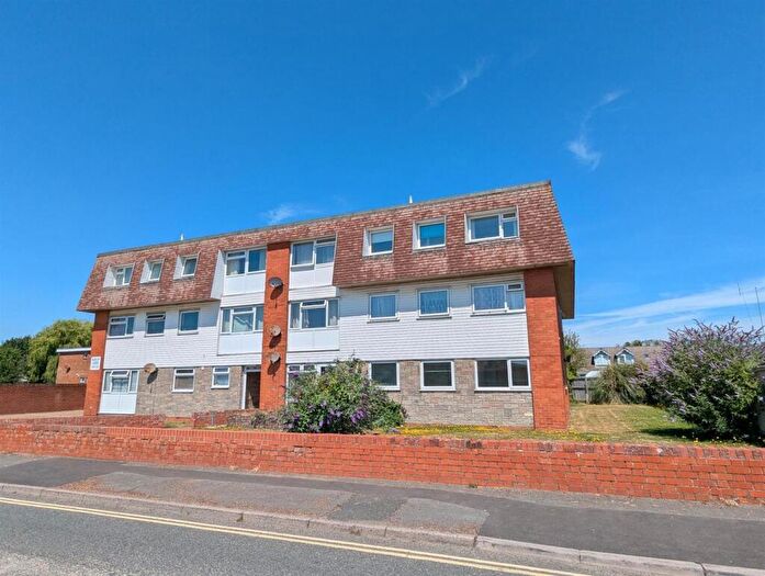 2 Bedroom Apartment For Sale In East Yar Road, Sandown, PO36