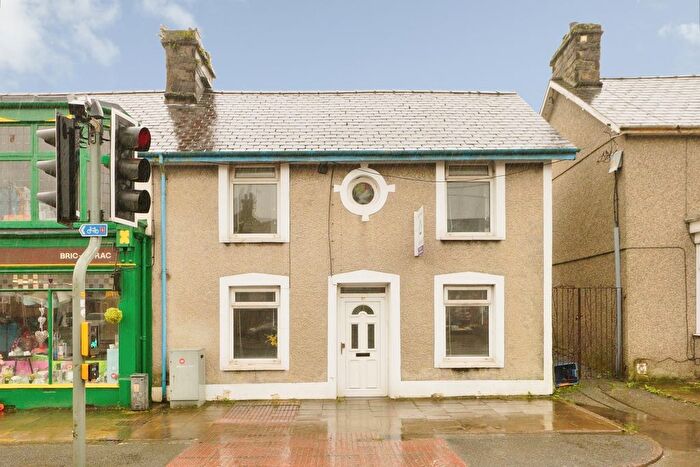 3 Bedroom Property For Sale In Church Street, Penrhyndeudraeth, Gwynedd, LL48