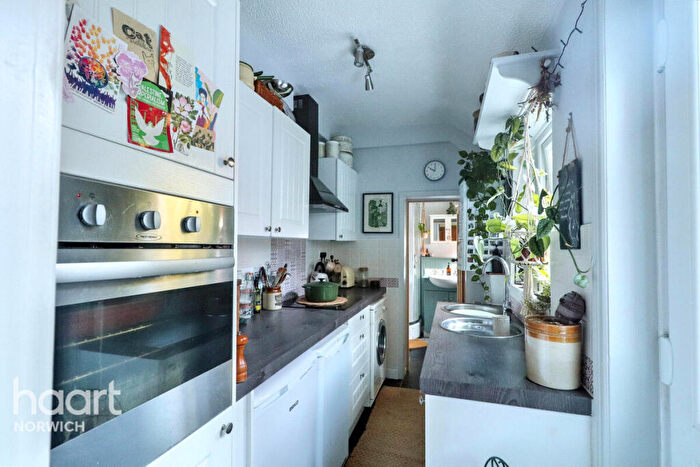 2 Bedroom Terraced House For Sale In Sprowston Road, Norwich, NR3