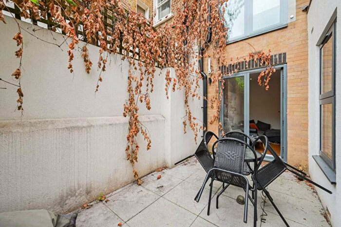 3 Bedroom Flat For Sale In Marquis Road, Camden, London, NW1