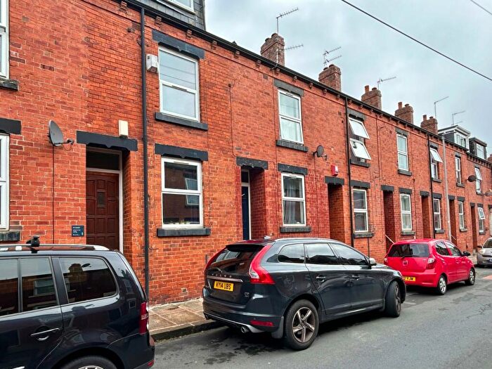 2 Bedroom Terraced House To Rent In Burley Lodge Terrace, Hyde Park, Leeds, LS6