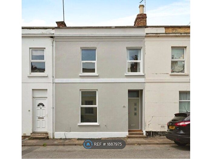 3 Bedroom Terraced House To Rent In Keynsham Street, Cheltenham, GL52