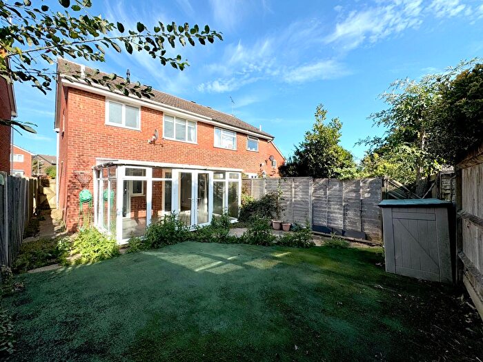 3 Bedroom Semi-Detached House To Rent In Thornlea, Ashford, TN23