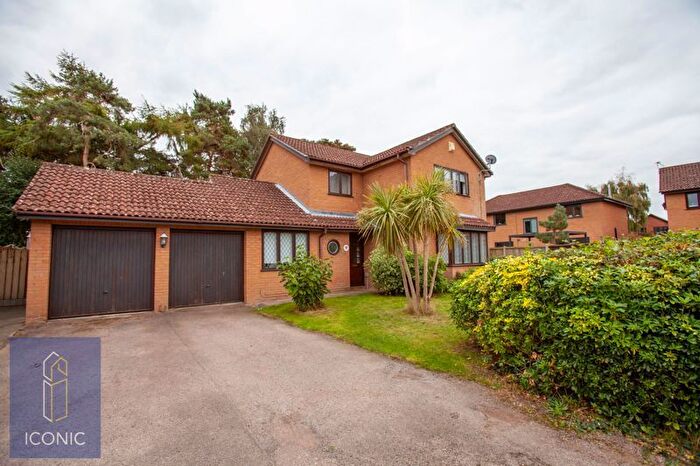 4 Bedroom Detached House For Sale In Kingswood Court, Taverham, Norwich, NR8