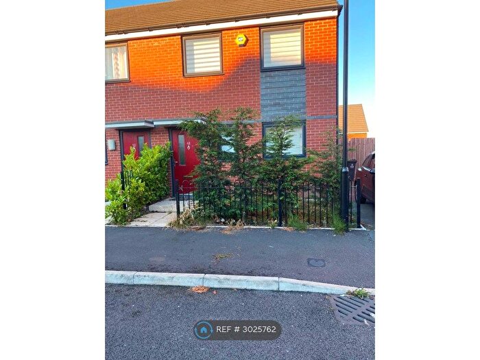 3 Bedroom Semi-Detached House To Rent In Turnstone Road, Walsall, WS3