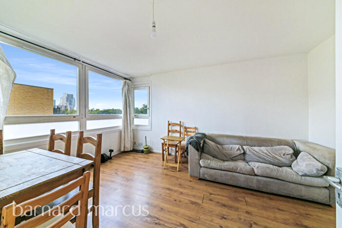 3 Bedroom Flat To Rent In John Ruskin Street, London, SE5