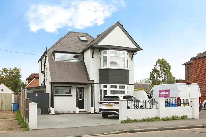 4 Bedroom Detached House For Sale In Halfway Road, Minster On Sea, Sheerness, Kent, ME12