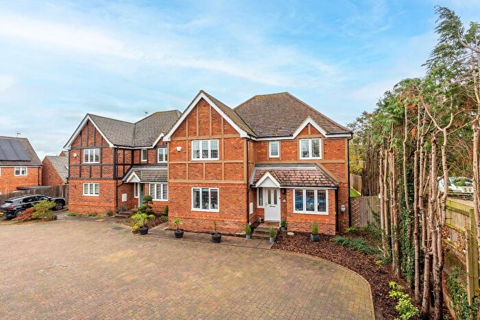 5 Bedroom Detached House For Sale In Primrose Gardens, Leighton Buzzard, LU7