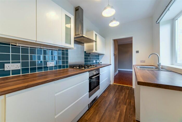 3 Bedroom Flat To Rent In Danby Gardens, Heaton, Newcastle Upon Tyne, NE6