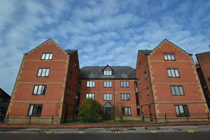1 Bedroom Flat To Rent In Regent Court, Reading, RG1