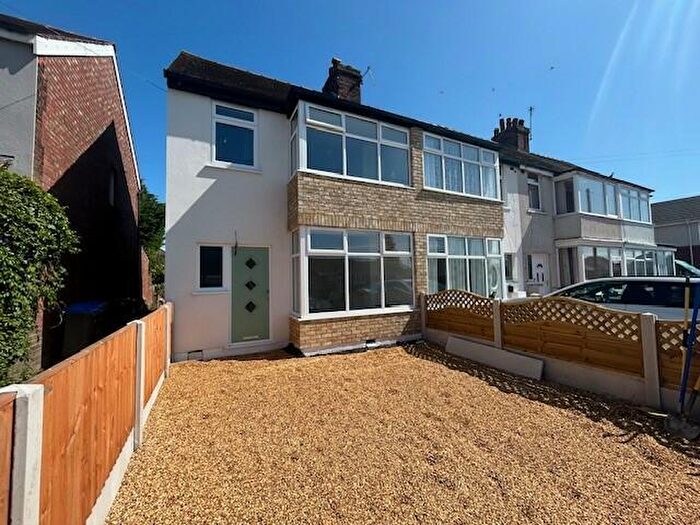 3 Bedroom End Of Terrace House To Rent In Midgeland Road, Blackpool, FY4