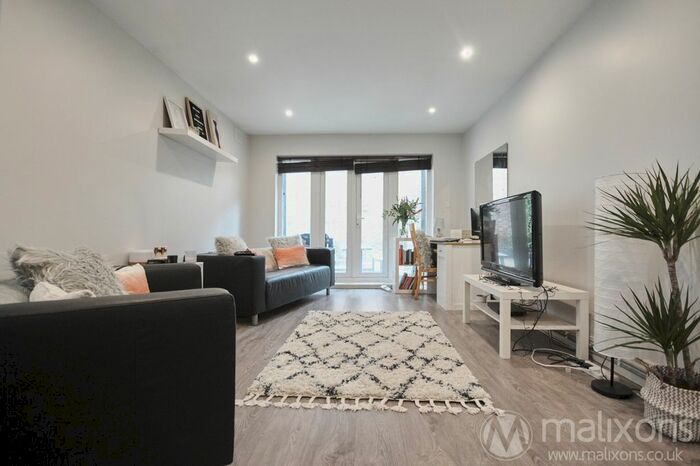 2 Bedroom Flat To Rent In Handforth Road, London, SW9