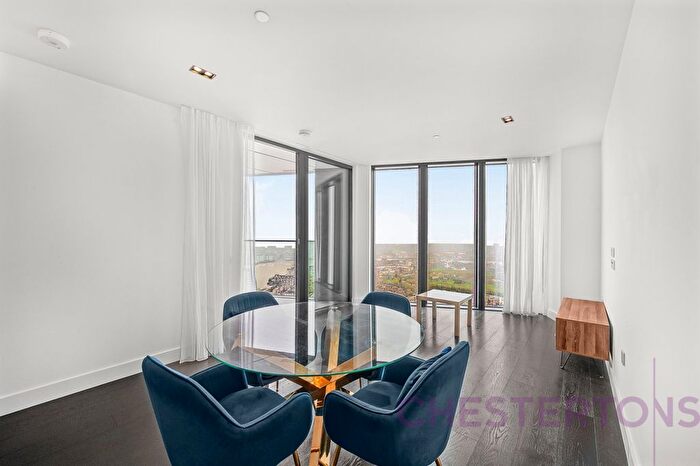 2 Bedroom Flat To Rent In Amory Tower, Marsh Wall, E14