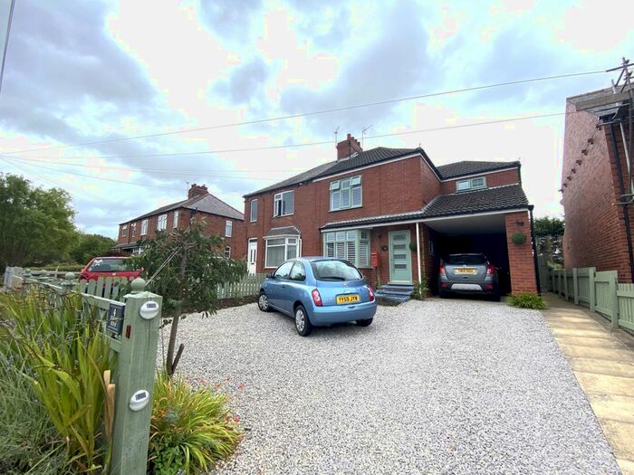 3 Bedroom Semi-Detached House For Sale In Station Road, Hensall, Goole, DN14