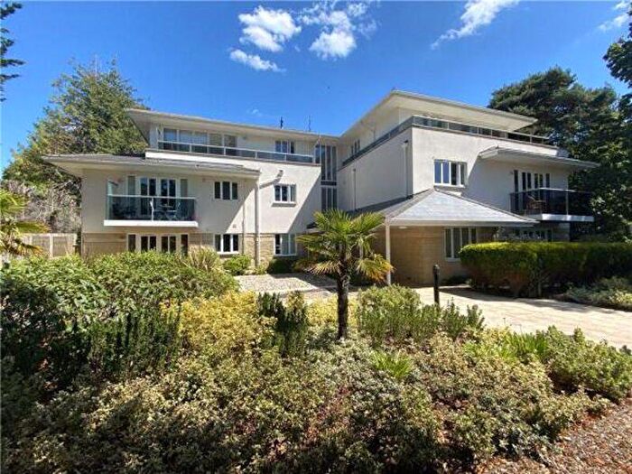 2 Bedroom Flat To Rent In Bessborough Road, Poole, BH13