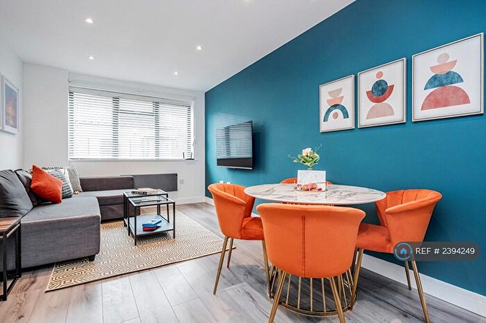 2 Bedroom Flat To Rent In Walker Avenue, Milton Keynes, MK12