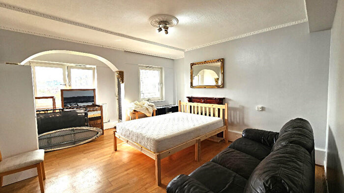 4 Bedroom Flat To Rent In Percival Street, London, EC1V