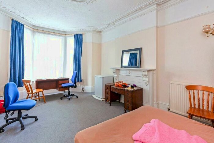 1 Bedroom Semi-Detached House To Rent In Pepys Road, London, SE14