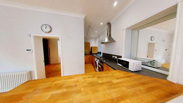 1 Bedroom Flat To Rent In Kirklee Terrace, Glasgow, Glasgow City, G12