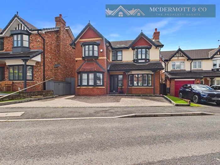 4 Bedroom Detached House For Sale In Withins Hall Road, Woodhouses Village, Failsworth, M35