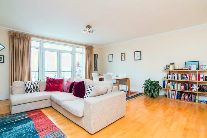 2 Bedroom Flat To Rent In Narrow Street, Limehouse, E14