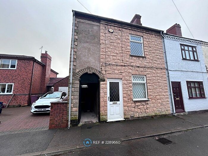 2 Bedroom End Of Terrace House To Rent In Hillstown, Hillstown, S44