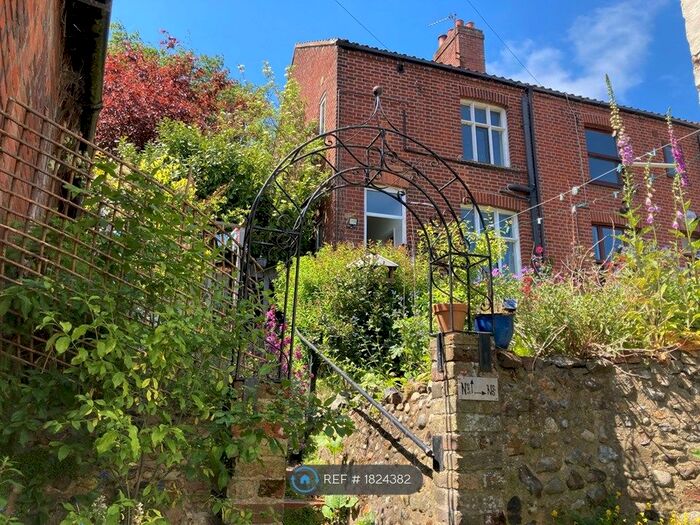 2 Bedroom Semi-Detached House To Rent In Chapel Lane, Norwich, NR7