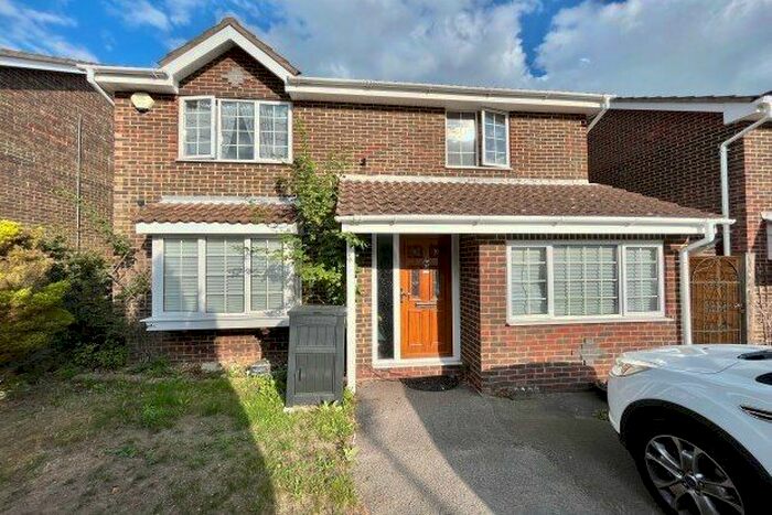 4 Bedroom Property To Rent In James Grieve Avenue, Southampton, SO31