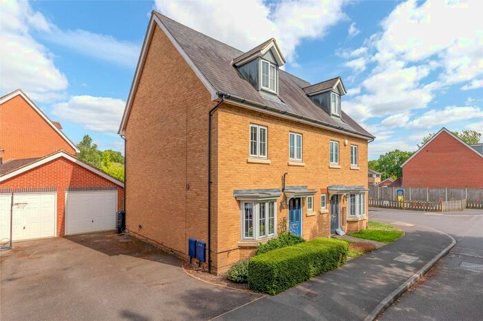 4 Bedroom Terraced House To Rent In Alford Close, Sandhurst, Berkshire, GU47