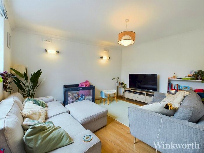 3 Bedroom Detached House To Rent In St Marys Place, London, Uk, W5