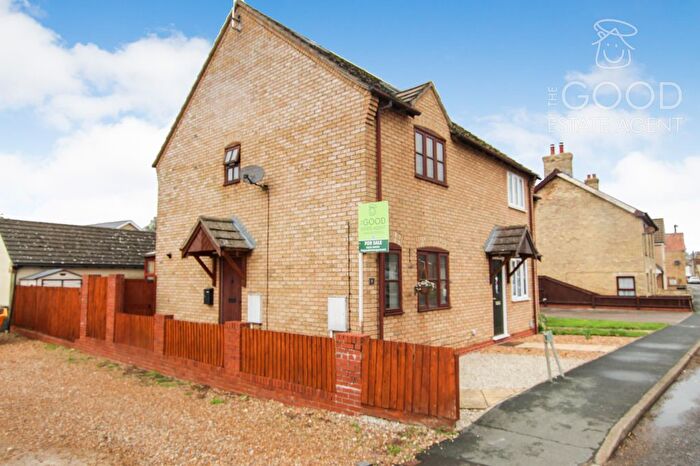 3 Bedroom End Of Terrace House For Sale In Mereside, Soham, CB7