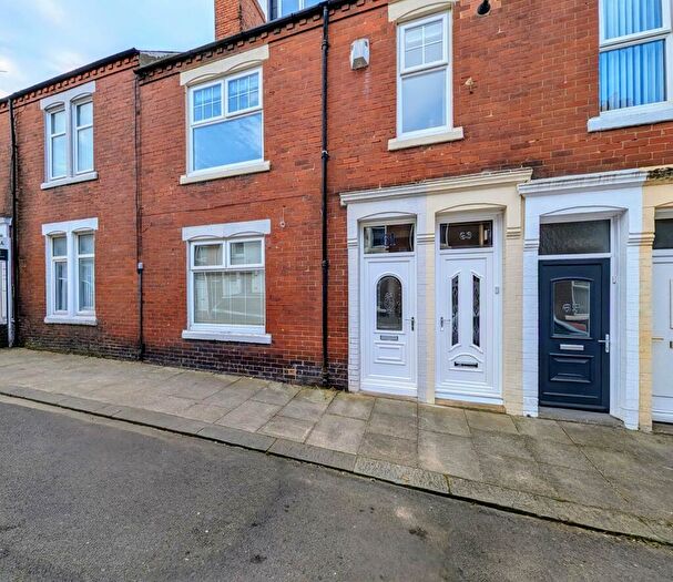 2 Bedroom Flat For Sale In Bewick Street, South Shields, NE33