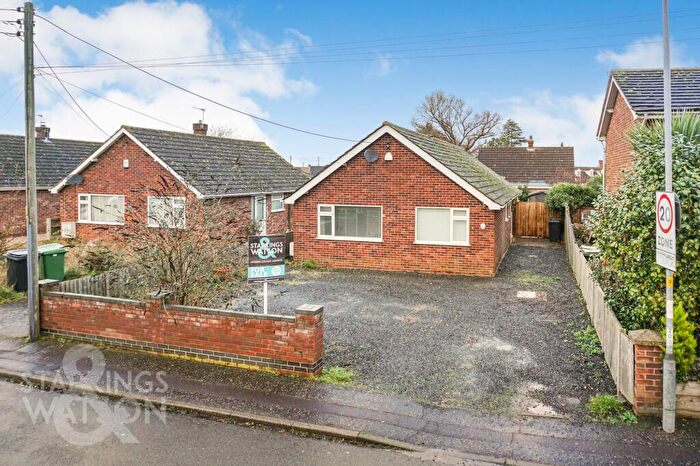 3 Bedroom Detached Bungalow To Rent In Grove Avenue, New Costessey, Norwich, NR5