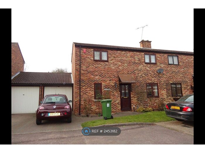 4 Bedroom Semi-Detached House To Rent In Chalvedon Avenue, Pitsea, SS13