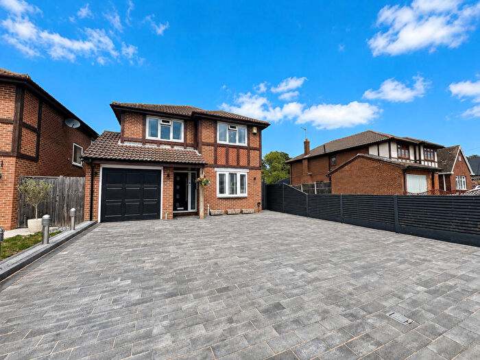 4 Bedroom Detached House For Sale In Branksome Avenue, Hockley, SS5