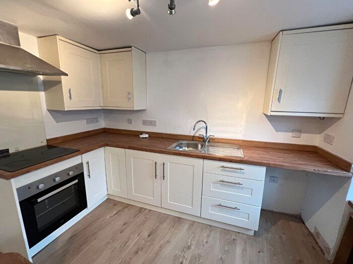 1 Bedroom Flat To Rent In Fore Street, Bampton, Tiverton, EX16