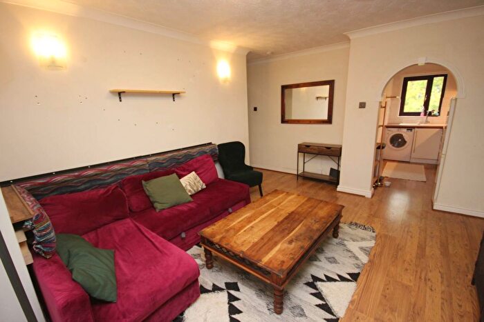 2 Bedroom Flat To Rent In Egerton Road, Manchester, M14