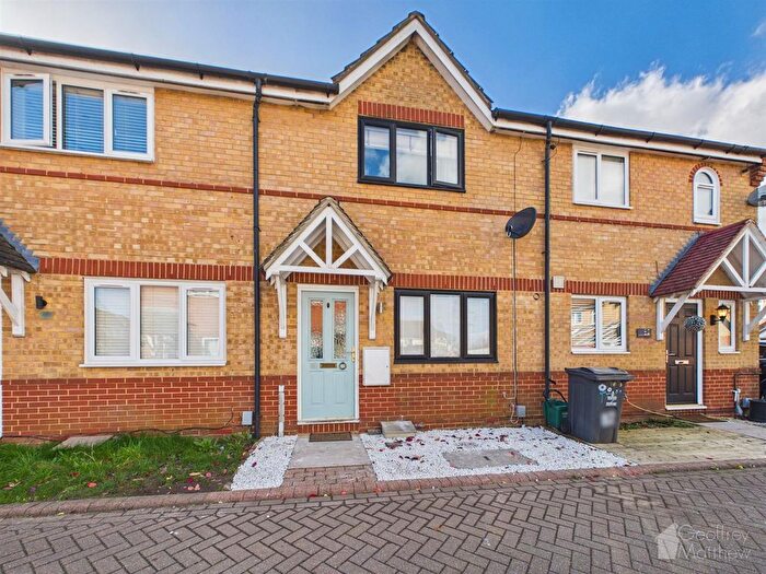 2 Bedroom Terraced House For Sale In Wansbeck Close, Stevenage, SG1