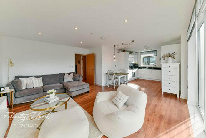 2 Bedroom Flat To Rent In City Road, London, EC1V