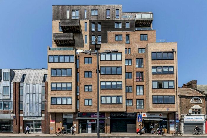 1 Bedroom Flat To Rent In High Street, Hounslow, TW3