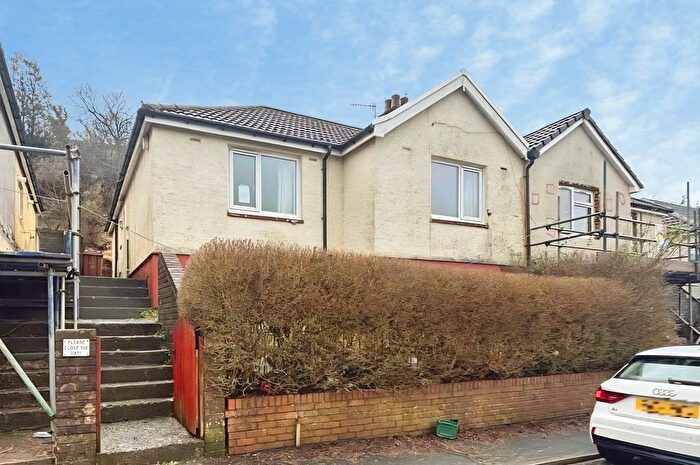 2 Bedroom Semi-Detached Bungalow For Sale In Cefn Ilan Road, Abertridwr, Caerphilly, CF83