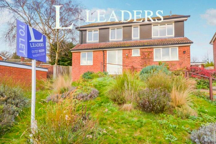 4 Bedroom Detached House To Rent In Allandale, AL3