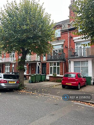 2 Bedroom Flat To Rent In Douglas Avenue, Hythe, CT21