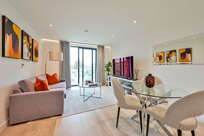 1 Bedroom Flat For Sale In East Road, Colliers Wood, London, SW19