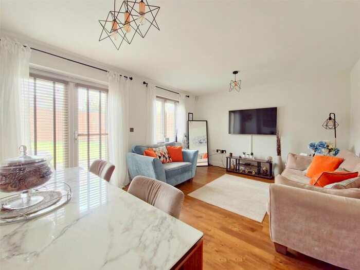 4 Bedroom Semi-Detached House To Rent In Mellowes Road, Hornchurch, Essex, RM11