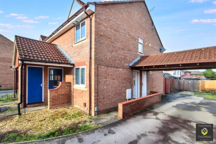 1 Bedroom Maisonette For Sale In Redding Close, Quedgeley, Gloucester, GL2