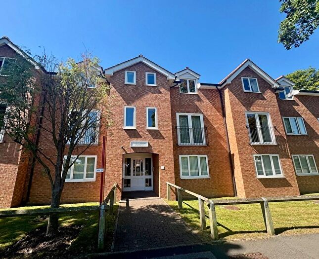 2 Bedroom Flat For Sale In Charles William Apartments, North Leas Avenue, YO12