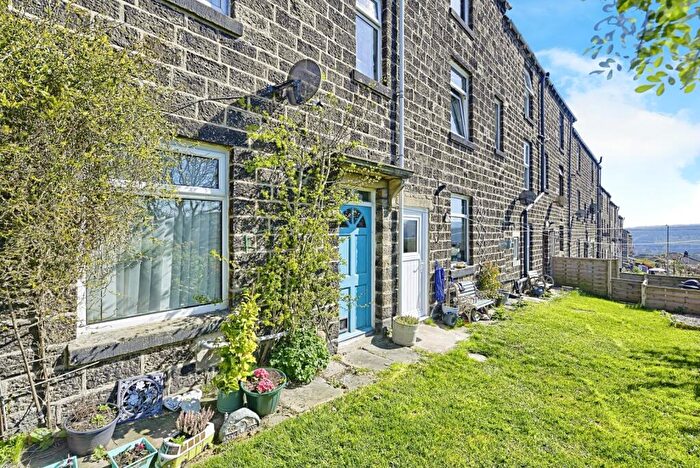 2 Bedroom Terraced House For Sale In Moor Edge, Harden, Bingley, West Yorkshire, BD16