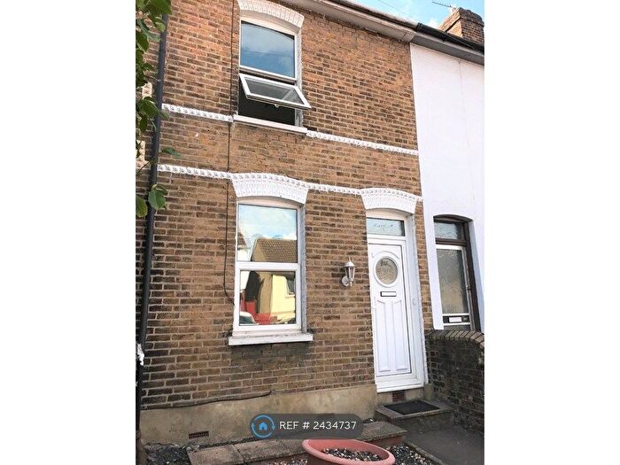 2 Bedroom Terraced House To Rent In Bill Street Road, Rochester, ME2