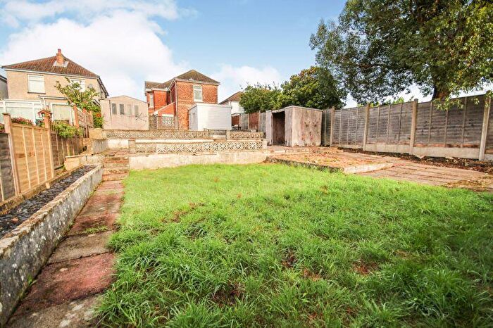 5 Bedroom Detached House To Rent In Bemister Road, Winton, BH9
